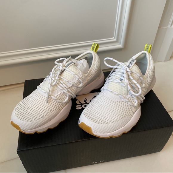 kinetic impact lace sneakers